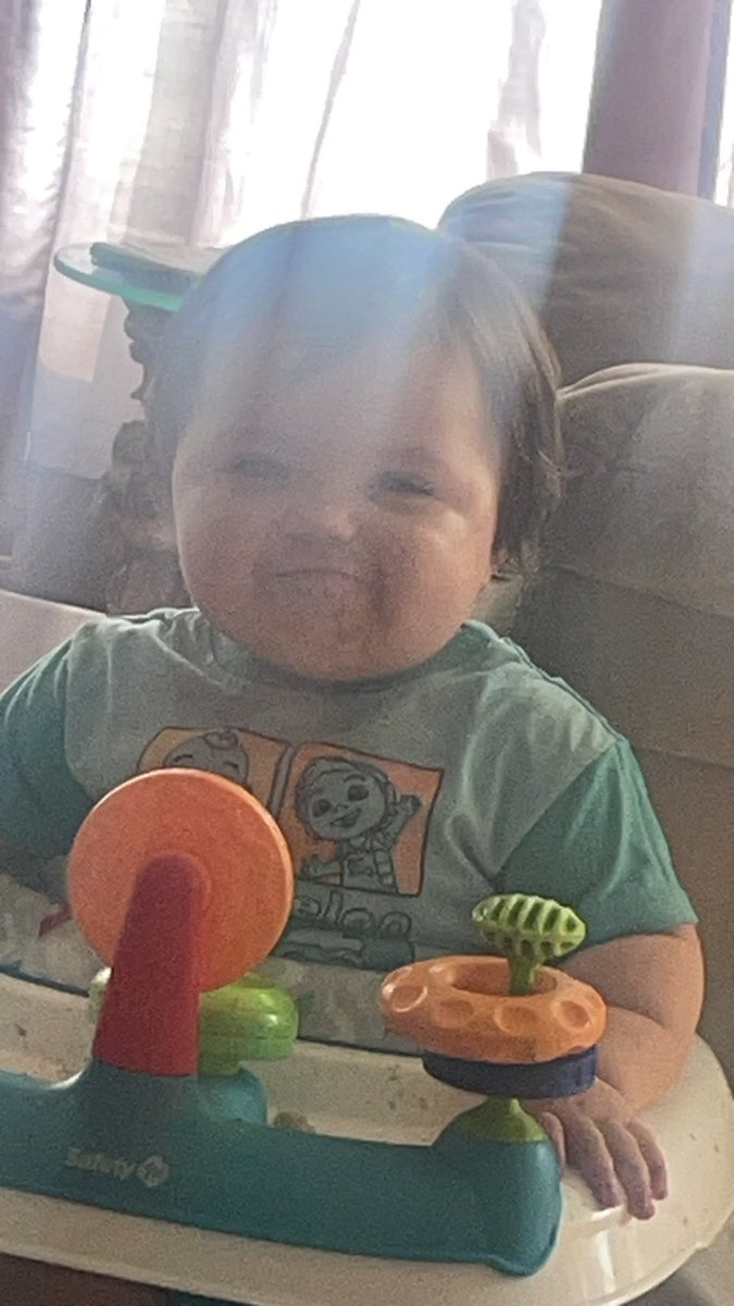 OfficialUlii's tweet image. Mi princessa 👸🏼 Lila-Marie Rosalia Reyes Carmona 🌺 🌹 🌼 ☀️ 😊