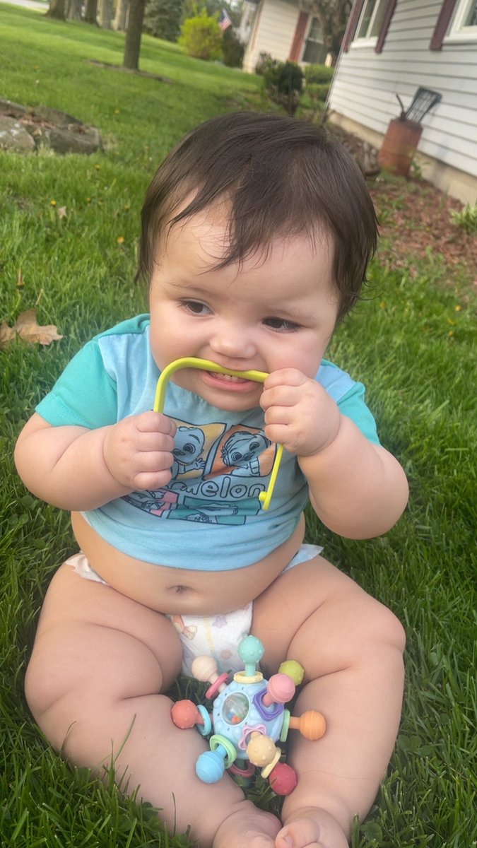 OfficialUlii's tweet image. Mi princessa 👸🏼 Lila-Marie Rosalia Reyes Carmona 🌺 🌹 🌼 ☀️ 😊