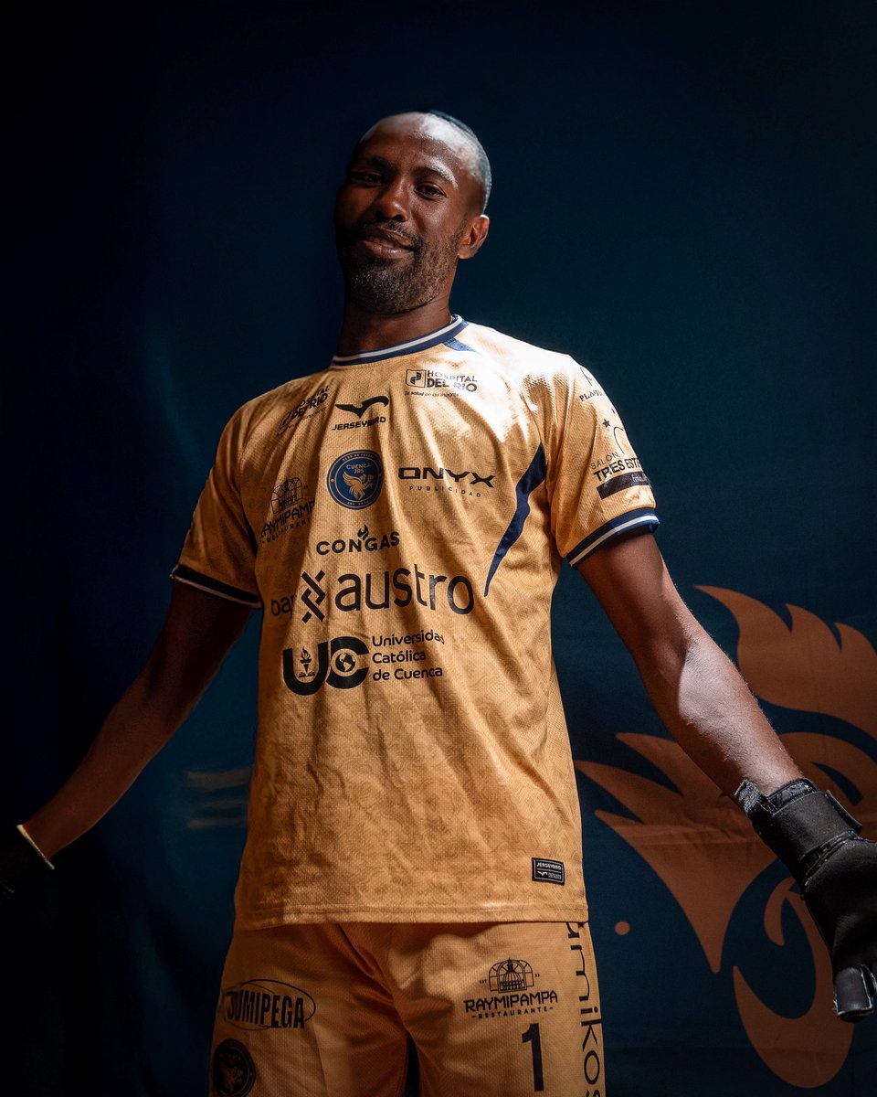 CuencaJrs's tweet photo. La camiseta ya está.🔵⚪️

Ahora falta lo más importante: dejar la vida con ella puesta.
Temporada 2025, estamos listos.
🐓🔥

 #CuencaJrs #LosGallos https://t.co/VrTkhawAsX