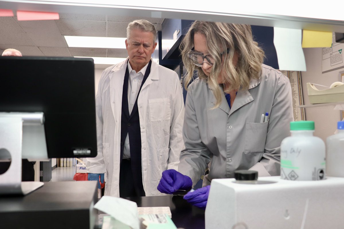 This morning, I joined Idaho State Police at their forensics lab, where dedicated professionals are working to track fentanyl seized across Idaho.

This #NationalFentanylAwarenessDay, we’re encouraged to share that fentanyl overdose deaths in Idaho are declining, a sign that our