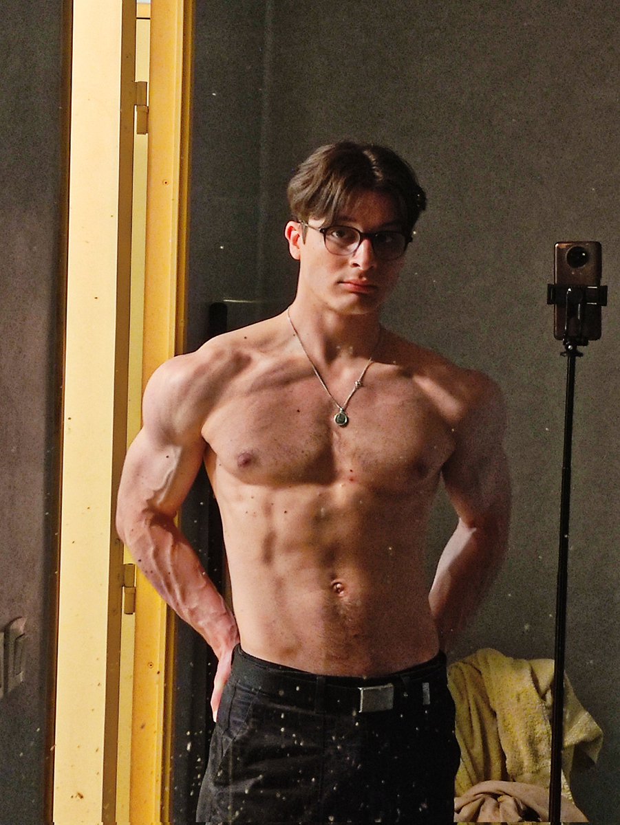 Skraylers🥖🇫🇷🇵🇱🐧 tweet media