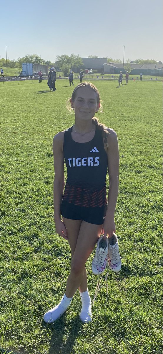 🚨🚨🚨<a href="/SophieSchmitten/">Sophie Schmitten</a> takes 🥇 in the girls 300m hurdles and sets a new PR and NEW SCHOOL RECORD with a time of 46.49! ⚡️⚡️⚡️ <a href="/PlattsburgAD/">PlattsburgTigersAD</a>