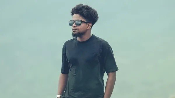 SriniMama1's tweet image. Cook with Comali Season 6 Comali list 💥

-Soundariya Nanjundan 
-Sarjin Kumar
-Poovaiyar 
-Dolly 
-Pugazh 
-Ramar 
-Sunita Gogoi 
-Sharath

#CookWithComali  #CookWithComali6