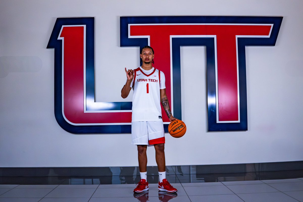 CalebW2_'s tweet photo. GOO Trailblazers 🔴🔵 #Officalvisit #notcomited https://t.co/ZSrv9edU0t