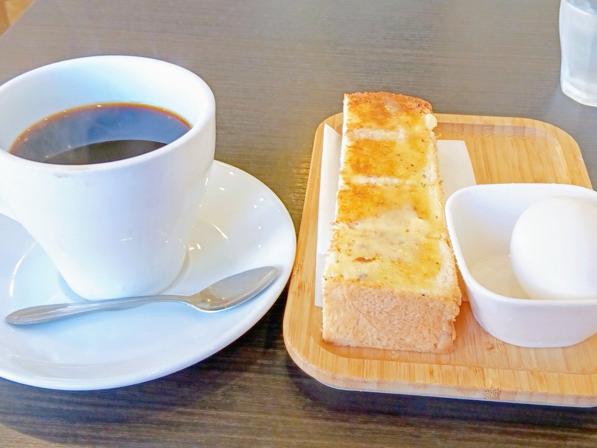 街かど屋に通ってた時期
松のやに通ってた時期
やよい軒に通ってた時期
今はここ、#喫茶レトロタイム がモーニングルーチン☕
おはようございます🌞
仕事の人も🥺←ｷｮｳｺｯﾁ
休みの人も🥳
モーニングルーチンがある人も🫶
ハッピーちゃんな1日を☺️👍✨