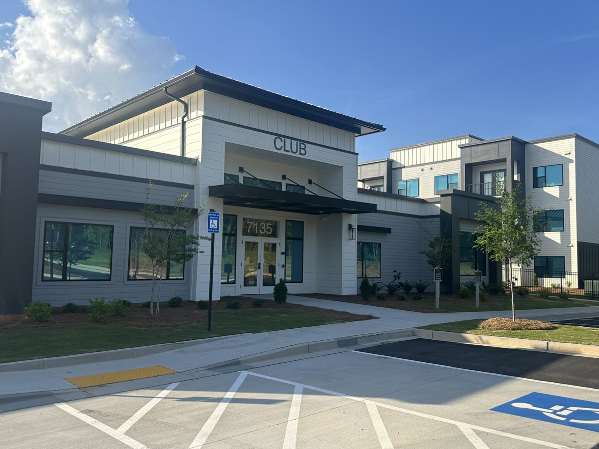 #Atlanta rents are down (less than 1%), according to recent data from <a href="/Zumper/">Zumper</a> 

Story by <a href="/IsaiahSinglet19/">Isaiah Singleton</a> 
<a href="/theatlantavoice/">The Atlanta Voice</a> #realestate #business

theatlantavoice.com/atlanta-most-e…