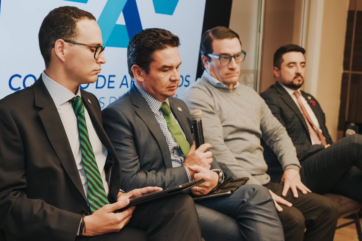 Marlon Díaz (@marlondiazabog) on Twitter photo Ayer estuvimos discutiendo sobre las garantías en derecho penal, a propósito de la presentación de la majestuosa obra del profesor Jesús Mª Silva Sánchez en evento organizado por el <a href="/CPenalistas/">Colegio de Abogados Penalistas de Colombia</a> <a href="/fbernate/">Francisco Bernate </a> <a href="/PipeCab/">Andrés Felipe Caballero Sierra</a> <a href="/CancinoAbog/">Iván Cancino</a> <a href="/nataliasilsan/">Natalia Silva</a> <a href="/MarlonDiazAbog/">Marlon Díaz</a> Ayer estuvimos discutiendo sobre las garantías en derecho penal, a propósito de la presentación de la majestuosa obra del profesor Jesús Mª Silva Sánchez en evento organizado por el <a href="/CPenalistas/">Colegio de Abogados Penalistas de Colombia</a> <a href="/fbernate/">Francisco Bernate </a> <a href="/PipeCab/">Andrés Felipe Caballero Sierra</a> <a href="/CancinoAbog/">Iván Cancino</a> <a href="/nataliasilsan/">Natalia Silva</a> <a href="/MarlonDiazAbog/">Marlon Díaz</a>