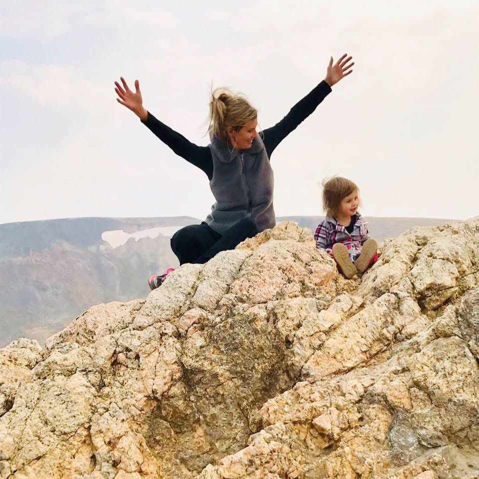 DougMeigs's tweet image. Rest in peace, my beautiful sister, Kit Meigs.
You can read a little bit about her life in our obit: legacy.com/us/obituaries/…
And please consider donating to this GoFundMe in support of my niece, Sophia: gofundme.com/f/aid-sophia-f…
