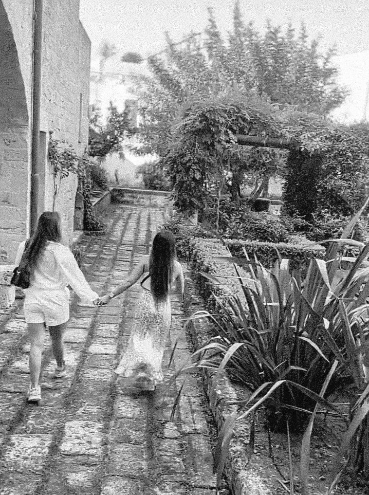 stoesselcyp's tweet photo. “me di permiso de enamorarme y caminé con ella como más le gusta: de la mano, con amor y sin miedo."
#SSECxCYP https://t.co/dUfVY0GcCo