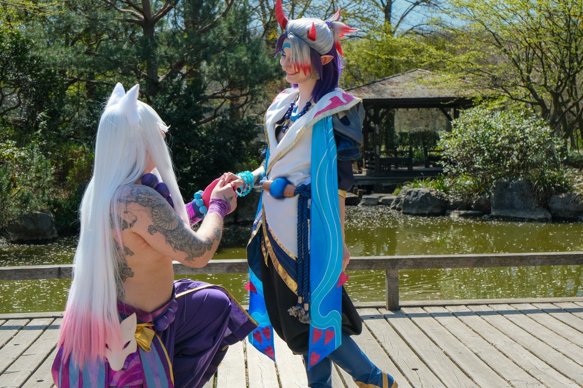 Cosplay_Fliege's tweet photo. Some Spirit Blossom Settphel pictures with my beautiful Aphelios @SolirahT 🩷🌸
#LeagueOfLegends #Settphel #spiritblossom #Sett #Aphelios #LeagueOfLegendsCosplay https://t.co/fVaG7GQilX