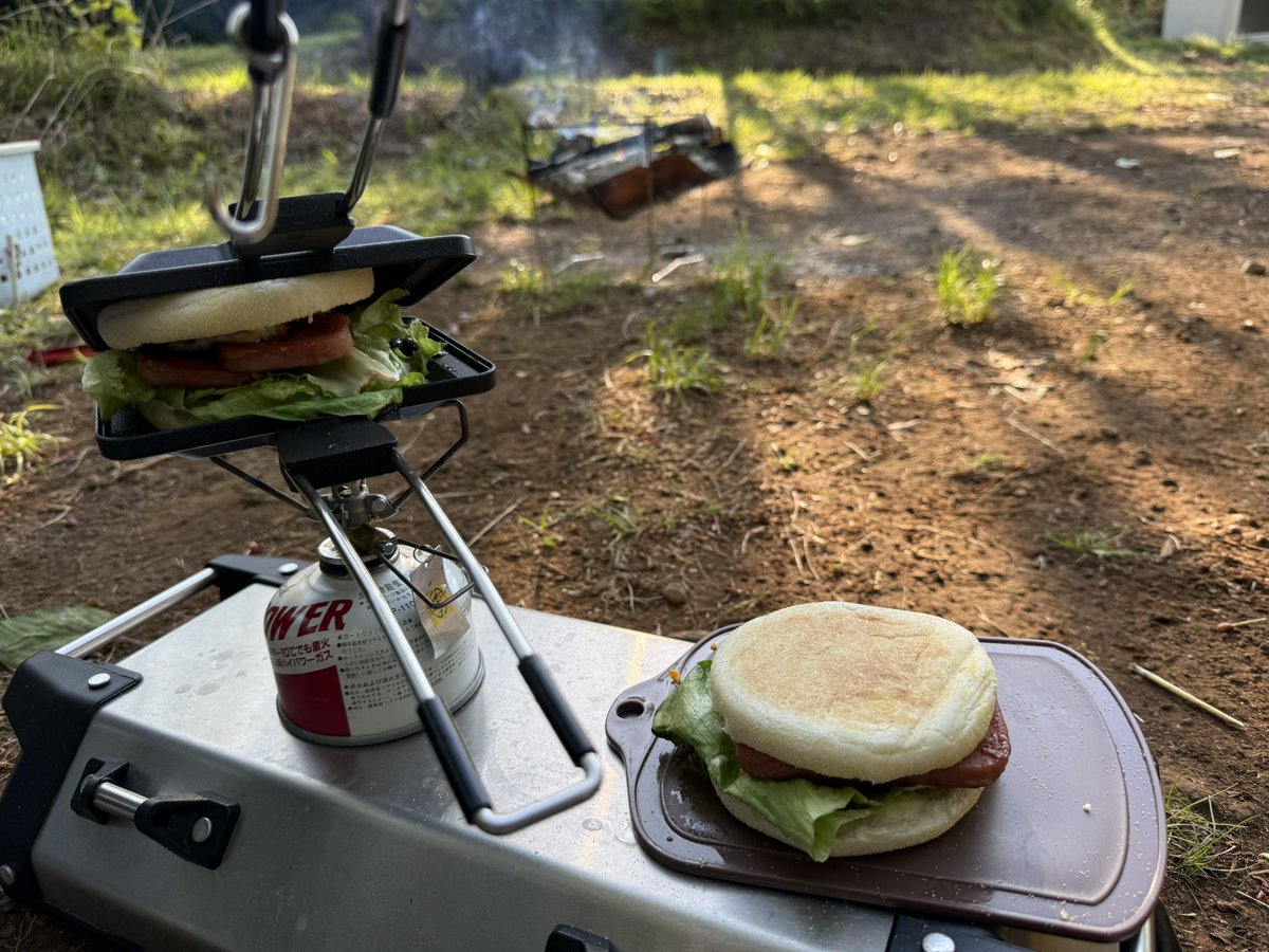 ossanweekend's tweet photo. キャンプの朝は🏕️
スパムサンドと
決めているのです😋
#SSTR2025 
#Vストローム 
#triumphtiger
#tricit
#キャンプ
#キャンプツーリング
#ストーンチェアキャンプ場 https://t.co/yN9ahWOt7J
