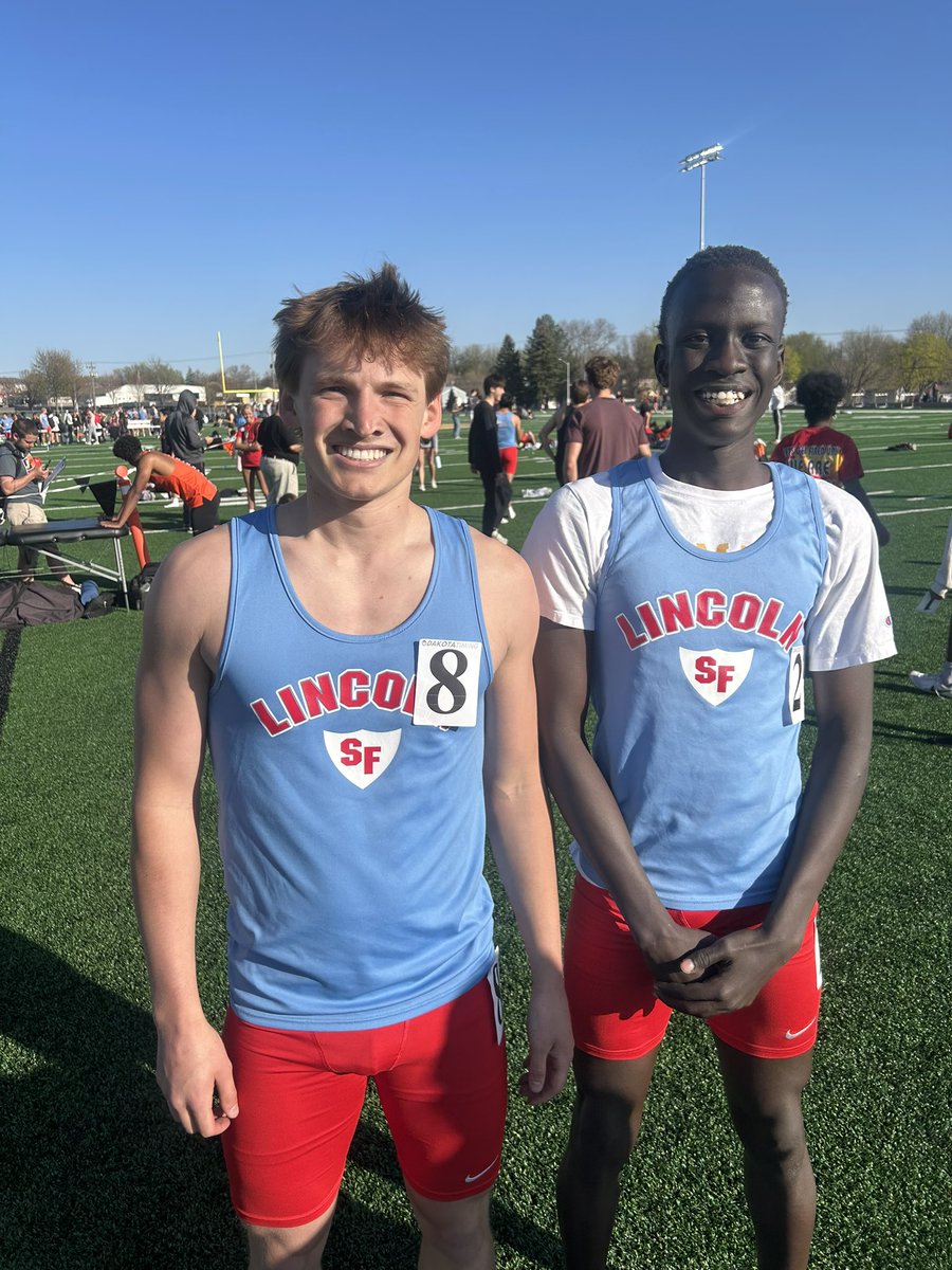 Edison Noll is the 300mH CHAMPION with a time of 43.24!!
Rime Riem placed second with a time of 43.45!
Both of them PRed! Great job guys!!
#GoPats #AWinningTradition
