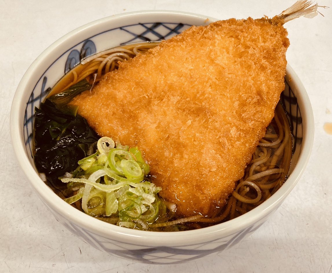 5月からの新メニューです♪大きなサイズなので食べ応えあります♪ よろしくお願いします　＃駅そば　＃秋田駅弁　＃秋田駅　＃しらかみ庵　＃関根屋