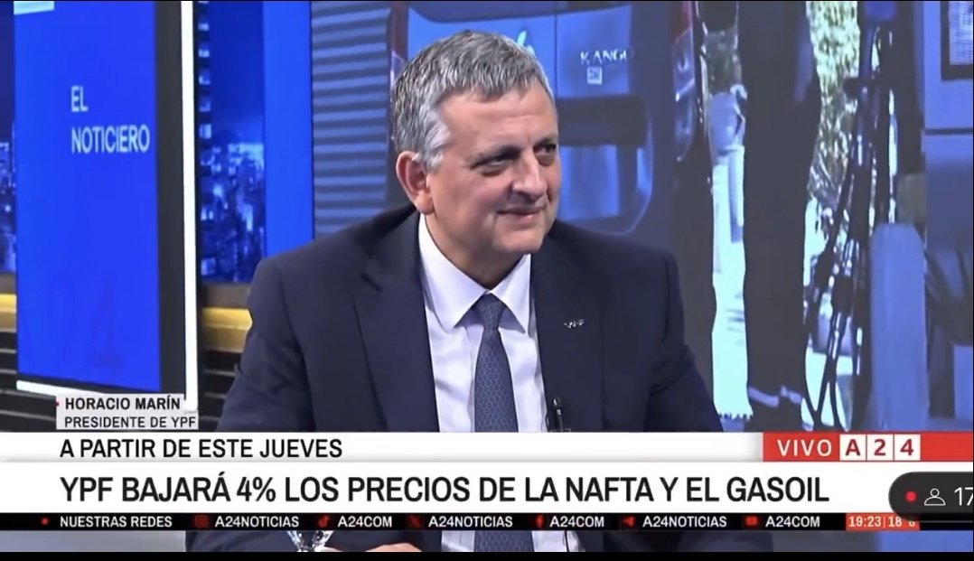 Mi unico heroe en este lio.

Bajó la nafta.

Anunció a Colapinto en la F1.

De profesion, chad.