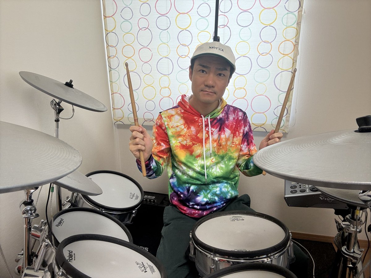 Hiromyon_web3's tweet photo. おはようございます。4月も終わりですね。良い一日をお過ごしください。
#コロム #ドラマー #VDrum #ロック好きと繋がりたい https://t.co/ZfhtLUNghg