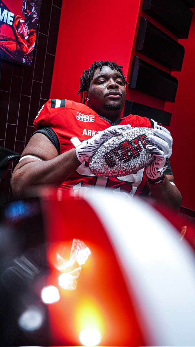 Dennious Jackson (@denniousj) on Twitter photo Great visit today at Arkansas state! Thanks <a href="/CoachButchJones/">Butch Jones</a> and <a href="/CoachRPittman/">Rashad Pittman</a> for having me out! Great visit today at Arkansas state! Thanks <a href="/CoachButchJones/">Butch Jones</a> and <a href="/CoachRPittman/">Rashad Pittman</a> for having me out!