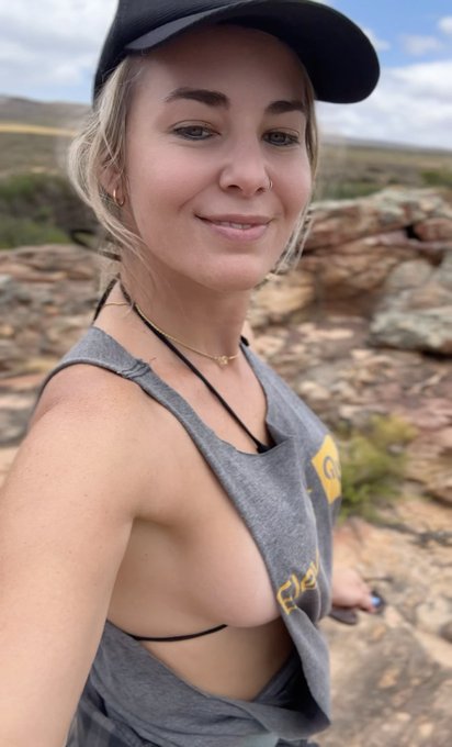 Watch Joanna Nextdoor's leaked NSFW photo on TwXstars