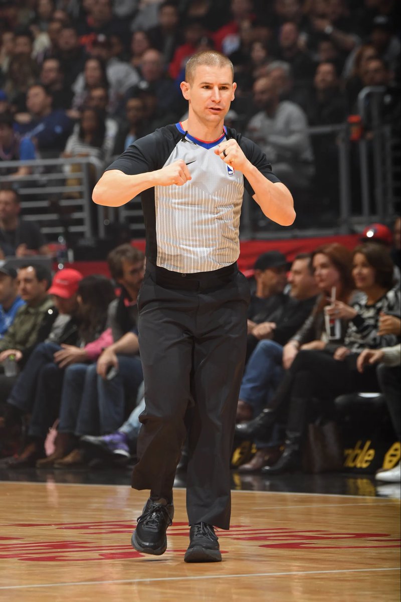 Dan McMahon tweet media