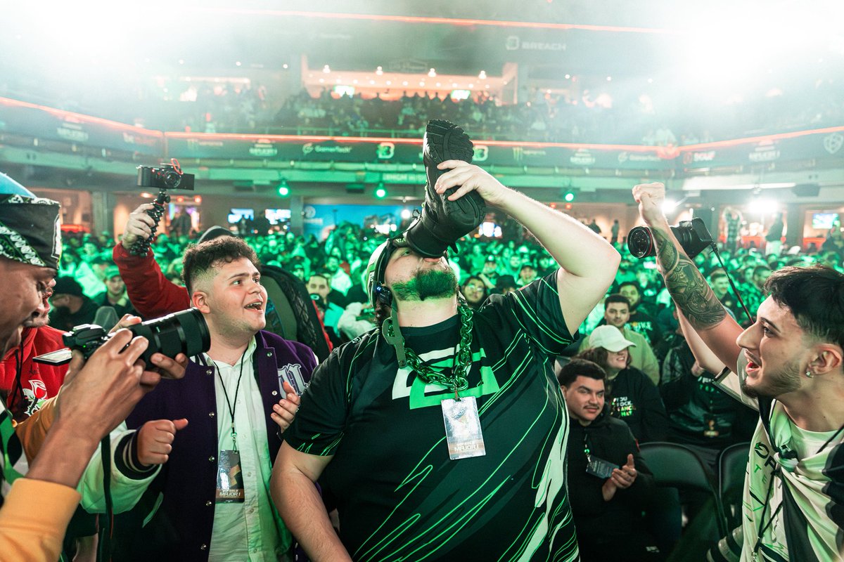 mediabyIsiah's tweet image. With Dreamhack and EWC coming up along with Halo, I’d like to announce that I’m available for photo and video work! 

I’ve been capturing COD esports for the last 3 years and would love to continue capturing all the special moments! 

My portfolio: Mediabyisiah.com 

RT’s…