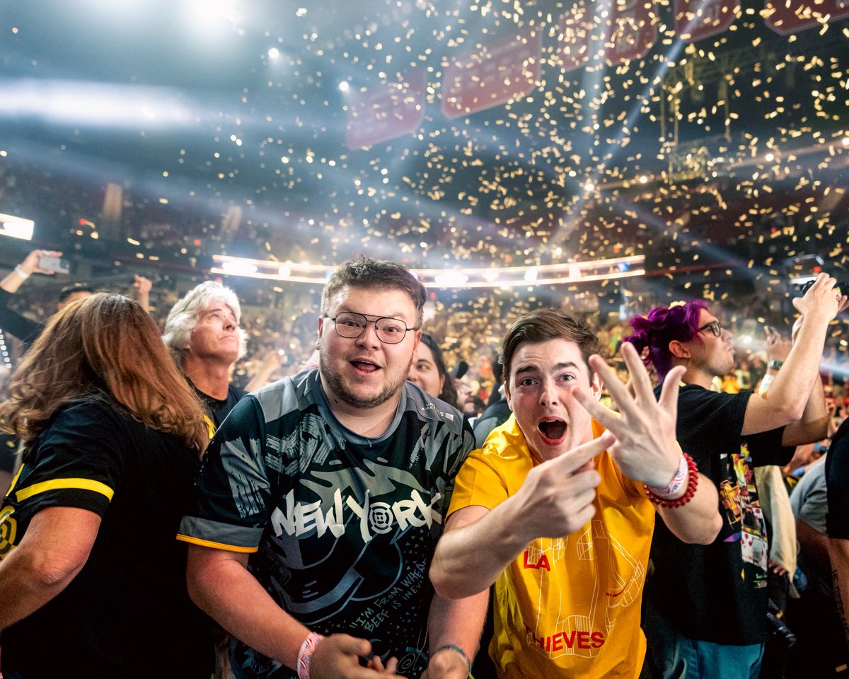 mediabyIsiah's tweet image. With Dreamhack and EWC coming up along with Halo, I’d like to announce that I’m available for photo and video work! 

I’ve been capturing COD esports for the last 3 years and would love to continue capturing all the special moments! 

My portfolio: Mediabyisiah.com 

RT’s…