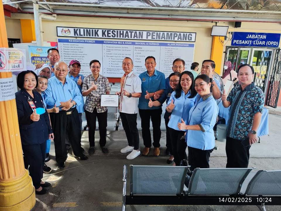 Menimbulkan Persepsi Buruk

Saya terlihat satu posting tentang kerusi buruk di Klinik Penampang dan gambar ini digunakan untuk menyerang kerajaan memerintah dengan kata-kata jelik.

Namun mengikut rekod, kerusi tersebut telah ditukar dengan kerusi baru pada awal tahun 2025 (rujuk
