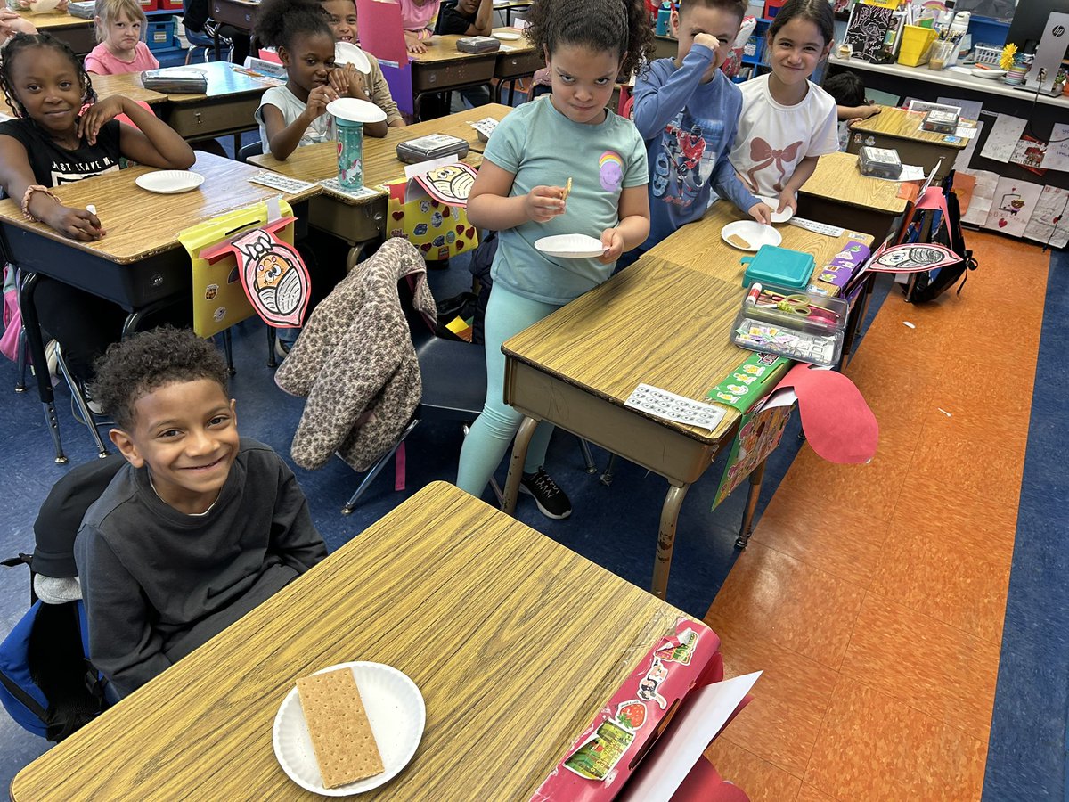 Katie Pawlowski (Fariello) tweet media