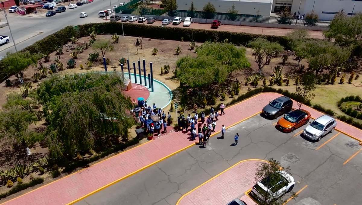 PolyRafiaMX's tweet image. En Poly Rafia, la salud y seguridad son nuestra mayor prioridad, por eso nos unimos al #SimulacroNacional2025 ⛑️🦺

Participamos activamente en este ejercicio de prevención, demostrando nuestro compromiso con la preparación y la seguridad en cada una de nuestras operaciones.