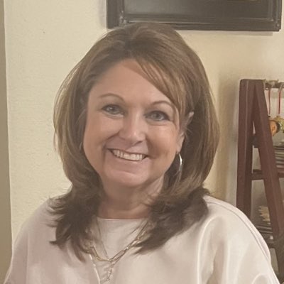 Laura Lee McLeod tweet media