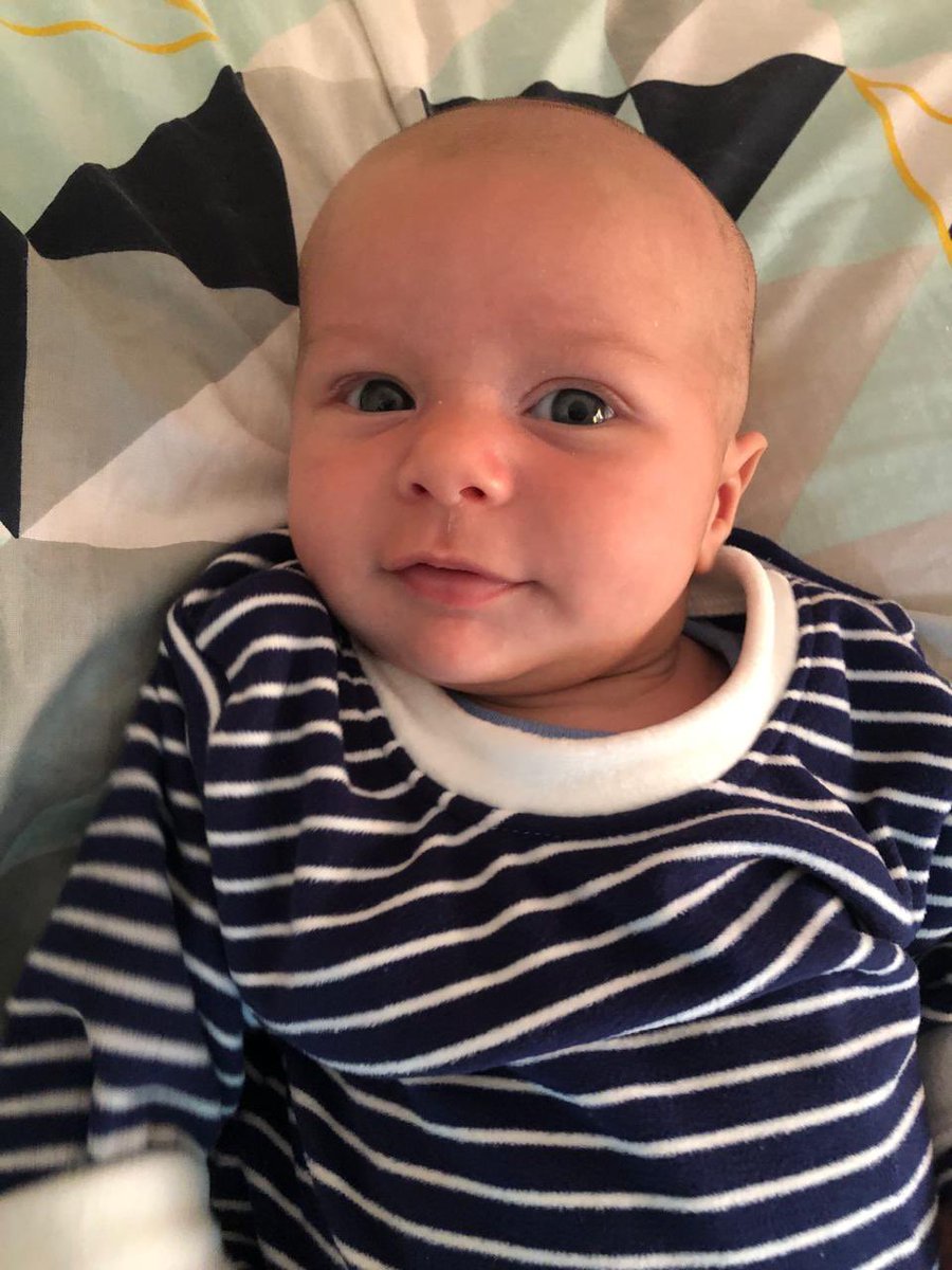 Acá también porque mi hijo no da más de hermoso😍🥰