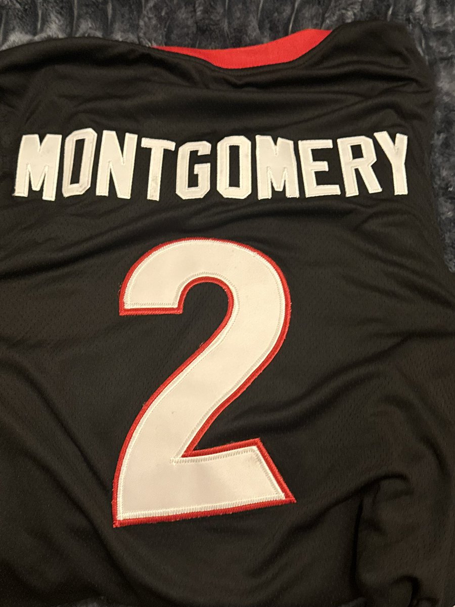 glitburner's tweet image. Ok … giveaway announcement. 

I will be giving away a custom UGA basketball jersey of your choice to 1 lucky winner when I reach 250 followers. Any player you name it. 

To enter:
1. Follow me
2. Repost this 
3. Tag your favorite UGA hoops player of all time

Best of luck!