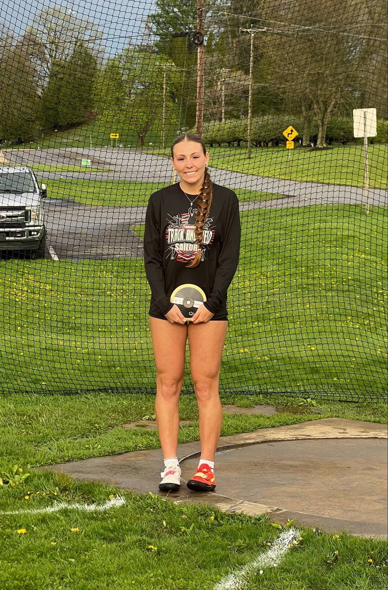 Last year Kyndra Seddon broke Lakeview’s 42 yr old Discus record set by <a href="/MercerCountyHOF/">Mercer County HoF</a> Ginny Wilson. Today on senior night, Kyndra broke her own school record with a throw of 135’2”!! 🔥🔥🔥<a href="/seddon_jodi/">Jodi Seddon</a> <a href="/kyndra_seddon/">Kyndra Seddon</a>