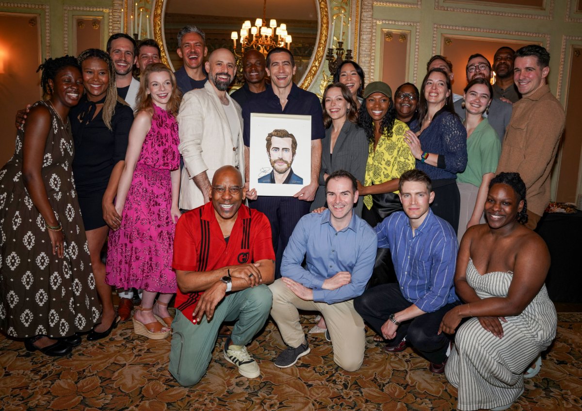Sardi's Portrait Unveiling In New York City (bit.ly/4lZ6fm6)