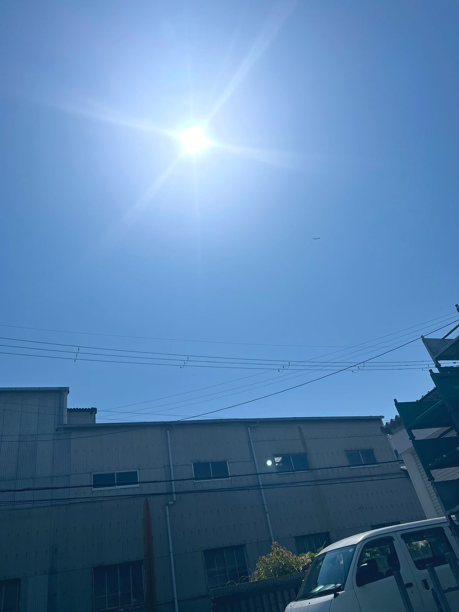 tech_tachibana's tweet photo. おはようございます😃
八尾工場です🏭

弊社は明日からGWです✨

皆さまご安全にお過ごしください♪

#企業公式が毎朝地元の天気を言い合う
#企業公式春のフォロー祭り
#企業公式相互フォロー
#八尾
#東大阪
#大阪
#ものづくり
#製造業 https://t.co/zrRRXdBtmi