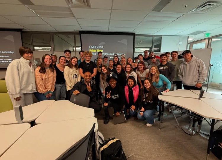We Coming 🦬 (@skobuffsgobuffs) on Twitter photo Coach Prime had Gillie & Wallo speak to his class at Colorado ❤️
📷 : <a href="/DeionSanders/">COACH PRIME</a> Coach Prime had Gillie & Wallo speak to his class at Colorado ❤️
đź“· : <a href="/DeionSanders/">COACH PRIME</a>