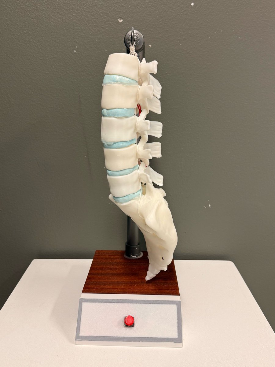 darkvioletcloud's tweet image. A Self Portrait in Three Parts
An interactive art installation I put up at my school. I consider these pieces to constitute a self portrait when displayed together.
#bodyhorror #medicalhorror #ArtistsOnTwitter