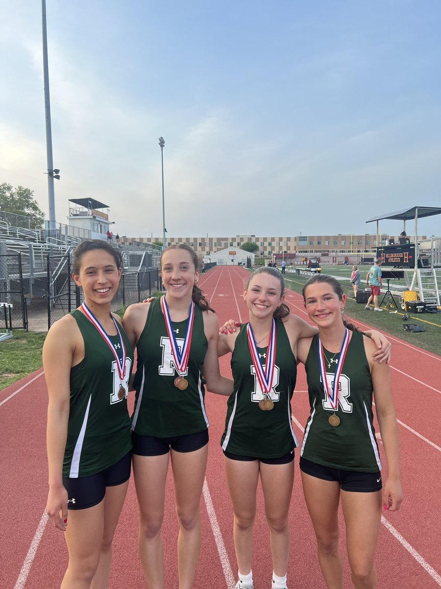 🥇x4 for Daphne Georgiades is the Somerset Cty Champion in FOUR individual events: 400H, LJ, 4, and 2! One of the only girls in meet history to complete this feat and she’s only a freshman!

Ava Yiu, Sara Raustad, Ryan Ireland, and Julia Hornyak close out the meet with a 4x4 win!