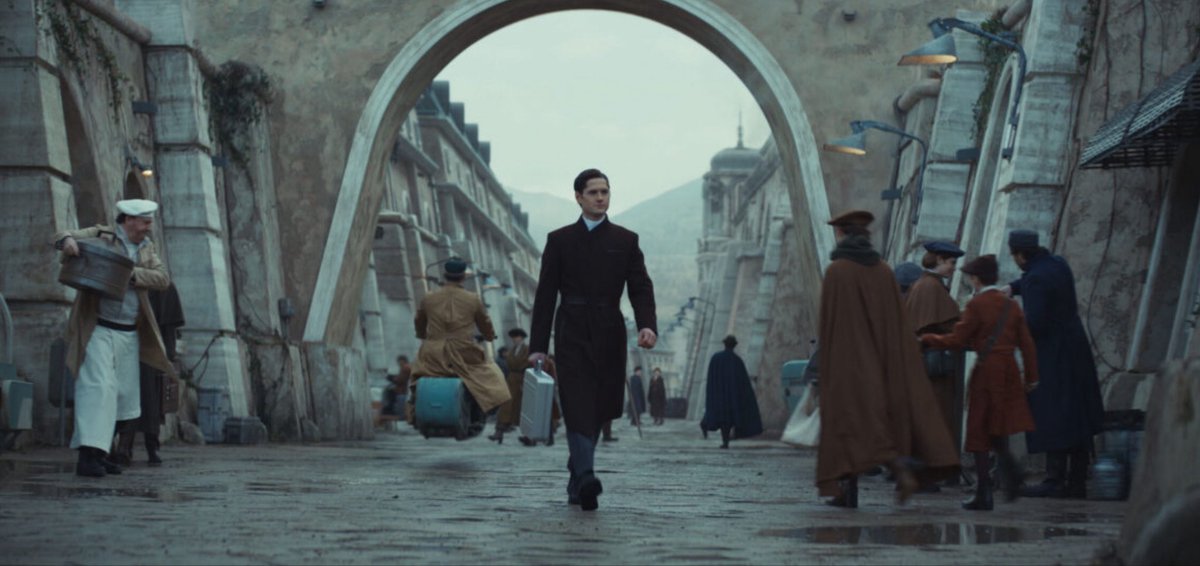 It’s #Andor Day! The second arc is out, and it’s another doozy. Here’s our review! starwarsreport.com/2025/04/29/and…