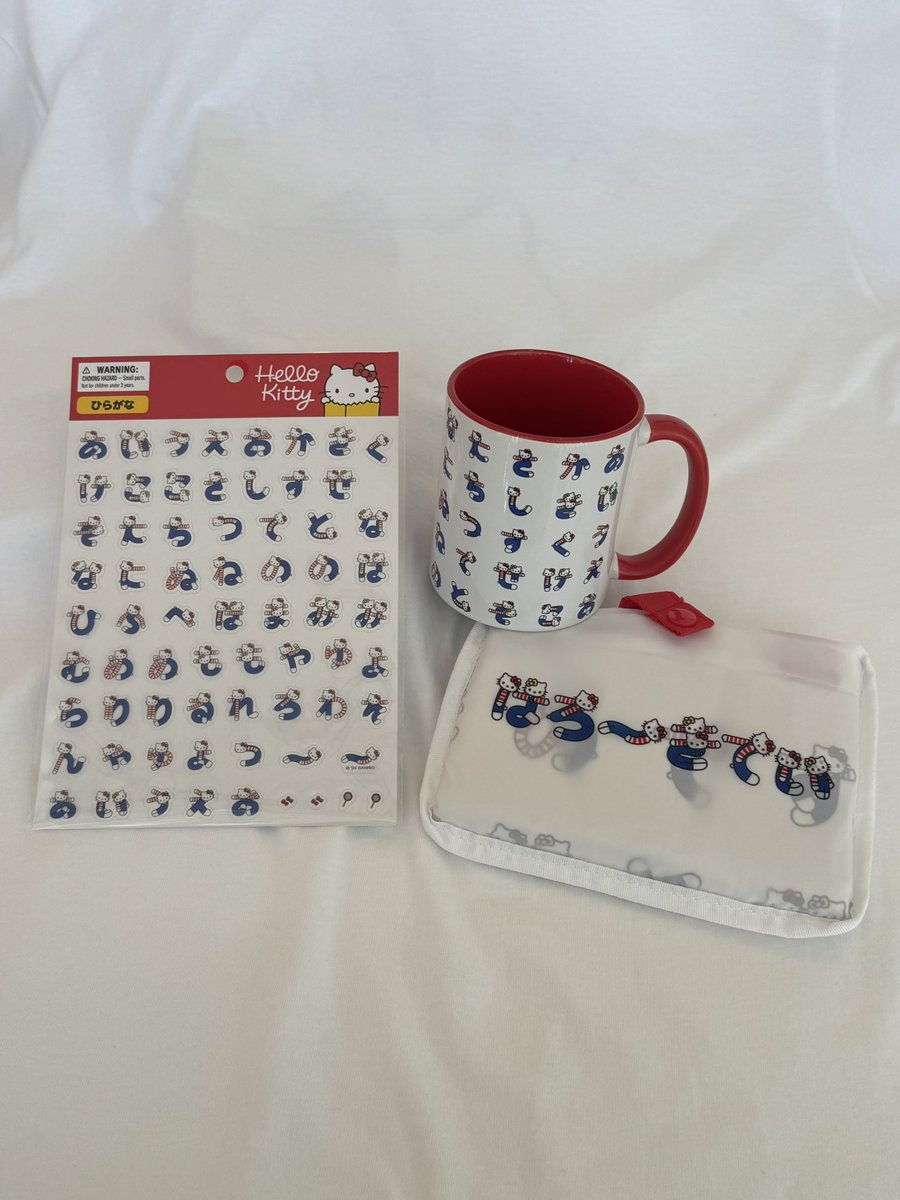 ハローキティ展　マグカップ アルファベットデザイン 現在開催中のHello Kitty展 沖縄展 Hello Kitty展限定のグッズも登場