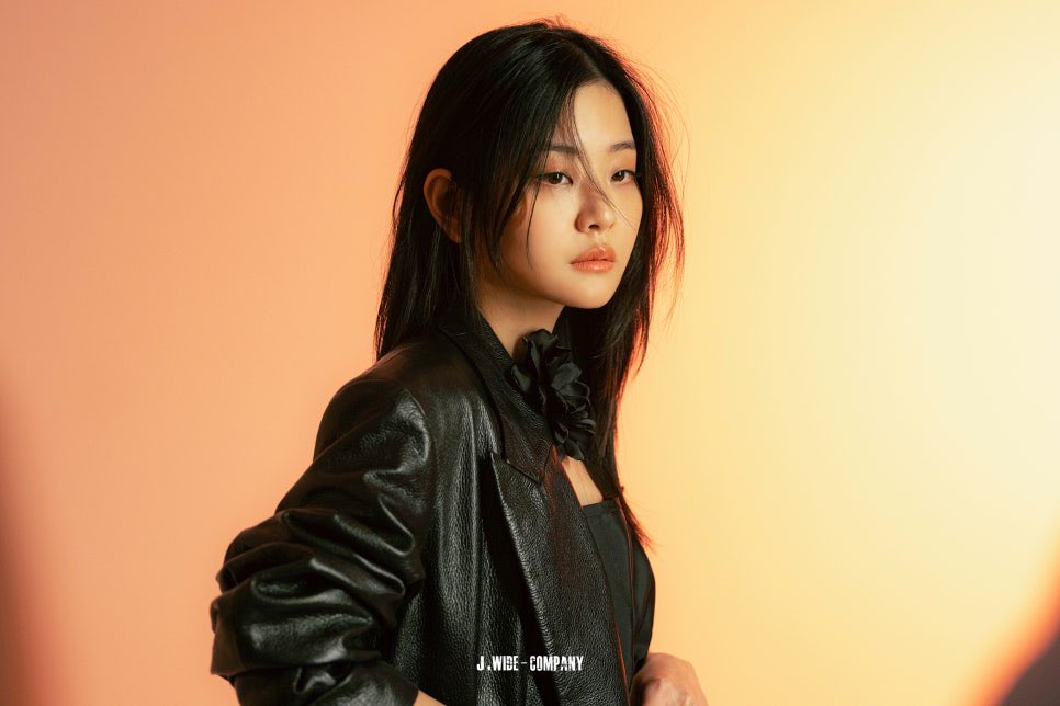 puro7007's tweet photo. [정수빈] ‘아레나 옴므 플러스 차이나(Arena Homme+ China)’4월 호 화보 비하인드 (출처 : 제이와이드.. | 블로그) https://t.co/8UamQeVIwJ https://t.co/a7kEA8CbSZ
