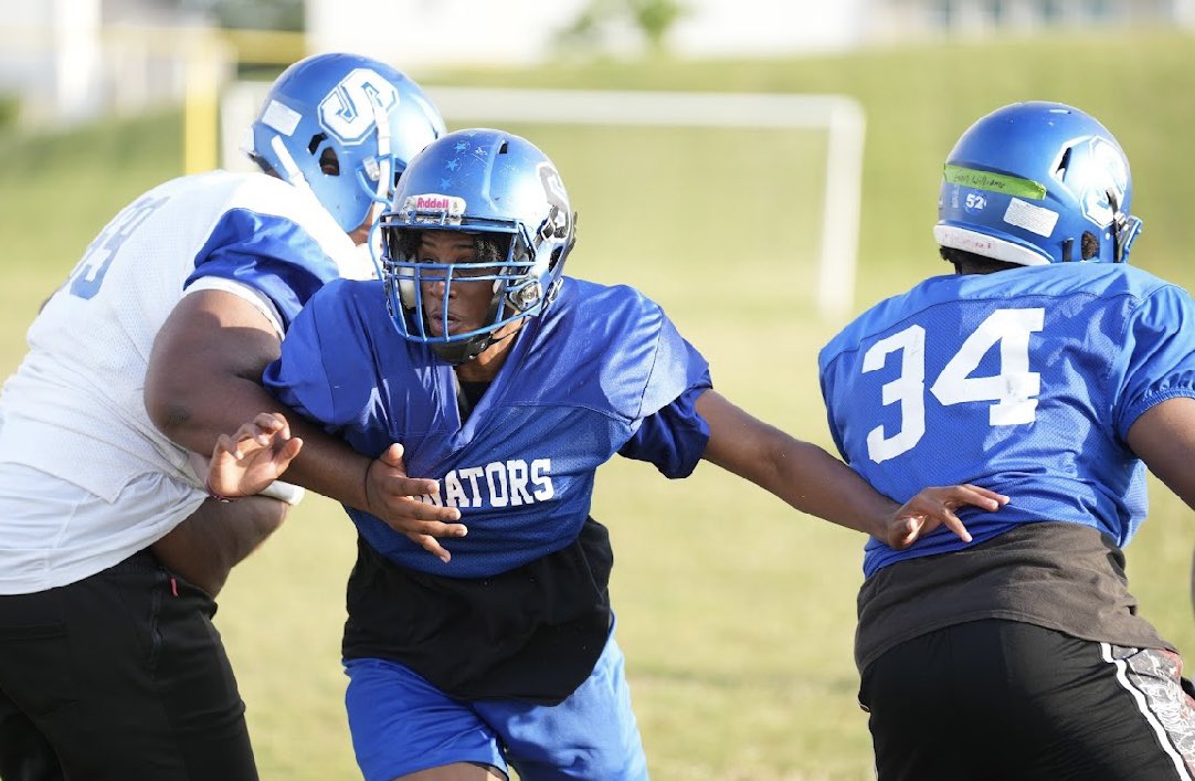 Bruce Hockless (@brucehockless55) on Twitter photo Day 2 in pads Intensity is all you have maintain it🙌🏾🔥 <a href="/FB_Sunnyside/">Recruit Sunnyside FB 🏈</a>
<a href="/CoachJayyRedd/">Coach JayyRedd</a>
<a href="/CoachJ_Johnson/">Coach Johnson</a> @Statz_G
<a href="/Stewhastweets/">Stewart.Z/Coach Z</a> Day 2 in pads Intensity is all you have maintain it🙌🏾🔥 <a href="/FB_Sunnyside/">Recruit Sunnyside FB 🏈</a>
<a href="/CoachJayyRedd/">Coach JayyRedd</a>
<a href="/CoachJ_Johnson/">Coach Johnson</a> @Statz_G
<a href="/Stewhastweets/">Stewart.Z/Coach Z</a>