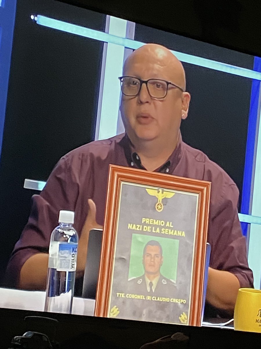 Patricio Chacon S 🇨🇱🇨🇱 REpublicano (@patochacon1981) on Twitter photo Yo ya hice mi denuncia al <a href="/CNTVChile/">CNTVChile</a> en contra de <a href="/EricCamposBonta/">Eric Campos Sec. General CUT</a> y <a href="/Sinfiltros_tv/">sinfiltros_tv</a> por vincular los símbolos Nazis al uniforme y la institución de <a href="/Carabdechile/">Carabineros de Chile</a>
#Sinfiltros_tv <a href="/merbi2/">Magdalena Merbilhaa</a> <a href="/rocicantuarias/">Rocío Cantuarias</a> <a href="/gonzalofeito/">GONZALO FEITO ROSSE</a> <a href="/Cami_FloresO/">Camila Flores Oporto 🇨🇱</a> <a href="/crisvillavera/">Cristina Villagómez</a> Yo ya hice mi denuncia al <a href="/CNTVChile/">CNTVChile</a> en contra de <a href="/EricCamposBonta/">Eric Campos Sec. General CUT</a> y <a href="/Sinfiltros_tv/">sinfiltros_tv</a> por vincular los símbolos Nazis al uniforme y la institución de <a href="/Carabdechile/">Carabineros de Chile</a>
#Sinfiltros_tv <a href="/merbi2/">Magdalena Merbilhaa</a> <a href="/rocicantuarias/">Rocío Cantuarias</a> <a href="/gonzalofeito/">GONZALO FEITO ROSSE</a> <a href="/Cami_FloresO/">Camila Flores Oporto 🇨🇱</a> <a href="/crisvillavera/">Cristina Villagómez</a>