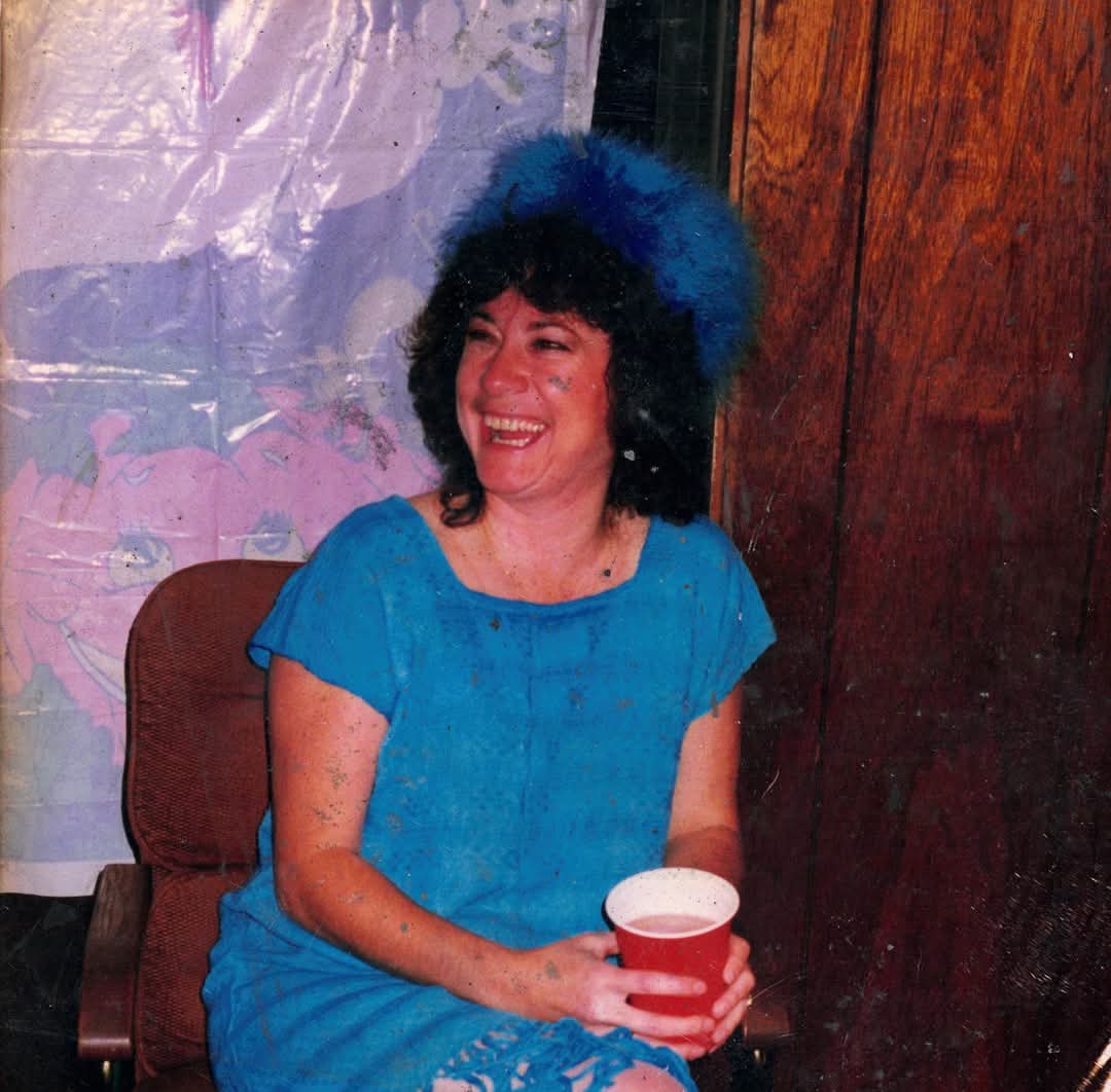BreakTheCaseNP's tweet image. 17 yrs ago tonight, a vicious killer stole the life of Linda Malcom. We aren't going away until we identify her killer. Join us on our investigation. @jenbucholtzPI facebook.com/share/g/1ECg47…