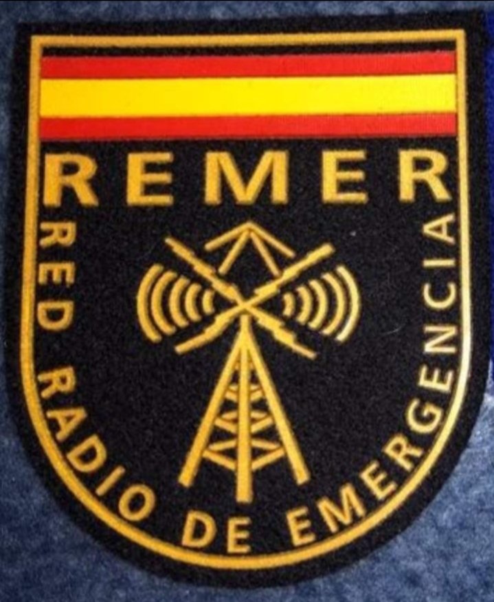Remer_NavarraPC's tweet image. Cuando todas las #comunicaciones convencionales caían a causa del gran apagón sufrido en casi toda #España, los #radioaficionados voluntarios de la #Remer de #ProteccionCivil fueron activados y estuvieron a disposición de la Dirección General de @proteccioncivil y #Emergencias.