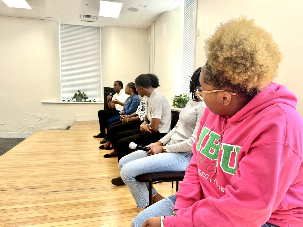 Walter M. Kimbrough (@hiphopprez) on Twitter photo So of course I did the same today at <a href="/Talladega_1867/">Talladega College</a> . Lots of good comments from an impressive group of graduating seniors. 2/2 So of course I did the same today at <a href="/Talladega_1867/">Talladega College</a> . Lots of good comments from an impressive group of graduating seniors. 2/2