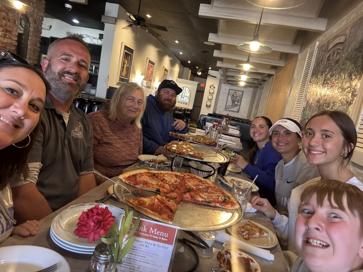cvmazzocca's tweet photo. And that’s a wrap. College Softball is Cool https://t.co/KcHTtJ9tdX