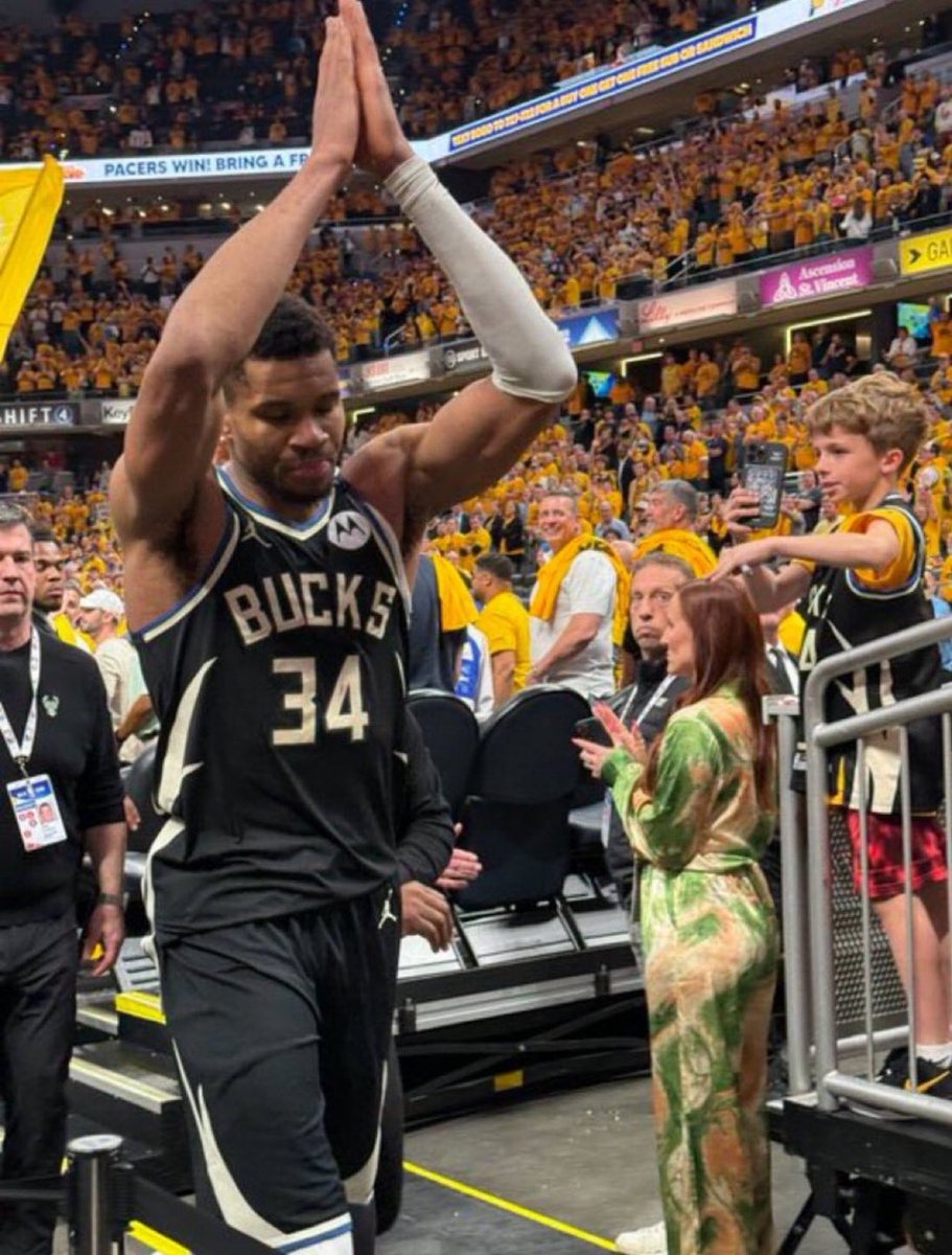 Giannis leaving the floor after the loss. 

(h/t <a href="/Fullcourtpass/">Fullcourtpass</a>)