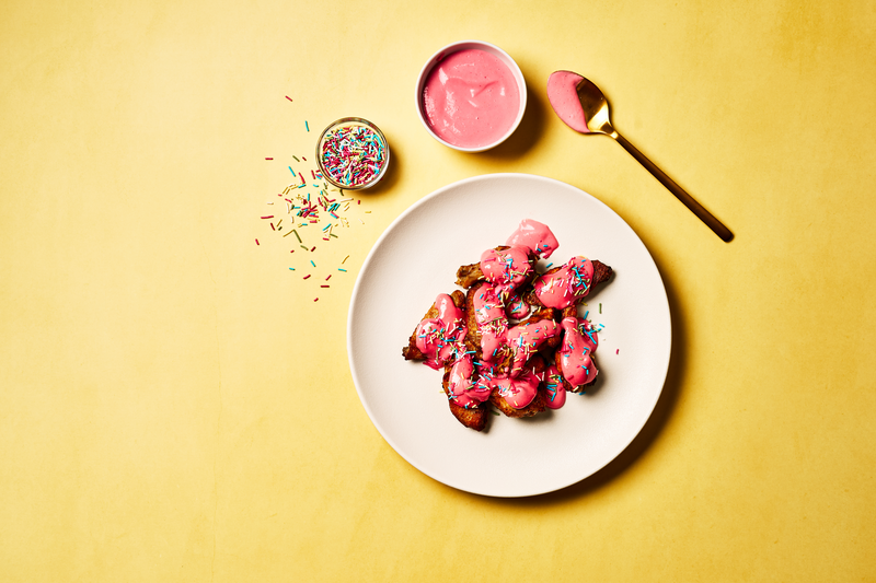 HKFoods toivottaa iloista vappua! Vinkki: yllätä vieraat veikeällä Kariniemen donitsikanalla:  kariniemen.fi/reseptit/pink-… #HKFoods #RuokahetkienArvostetuinKumppani #Vappu #Kariniemen