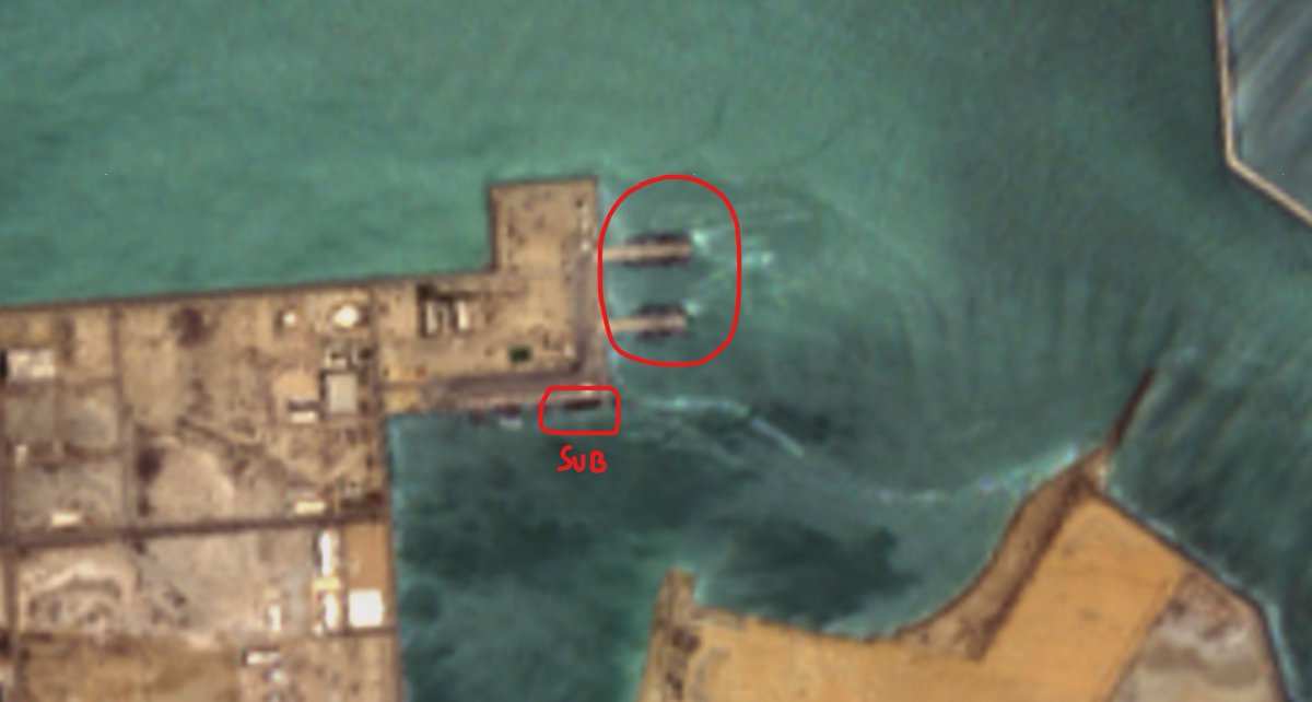 d_viekass's tweet photo. #KarachiNavalDockyard 29 Apr 25:06:12:55 UTC. Half of the PN Fleet at Sea. #OrmaraHarbour 28 Apr 25:06:32:24 UTC. ~ Four PN Ships Type #054A & #F22P alongside including one #Submarine. @moochikal @raje271065 @BerrySuraj @MT_Anderson @AllSourceA @Ghongha007 @AndrewSErickson https://t.co/mbS2be57k9