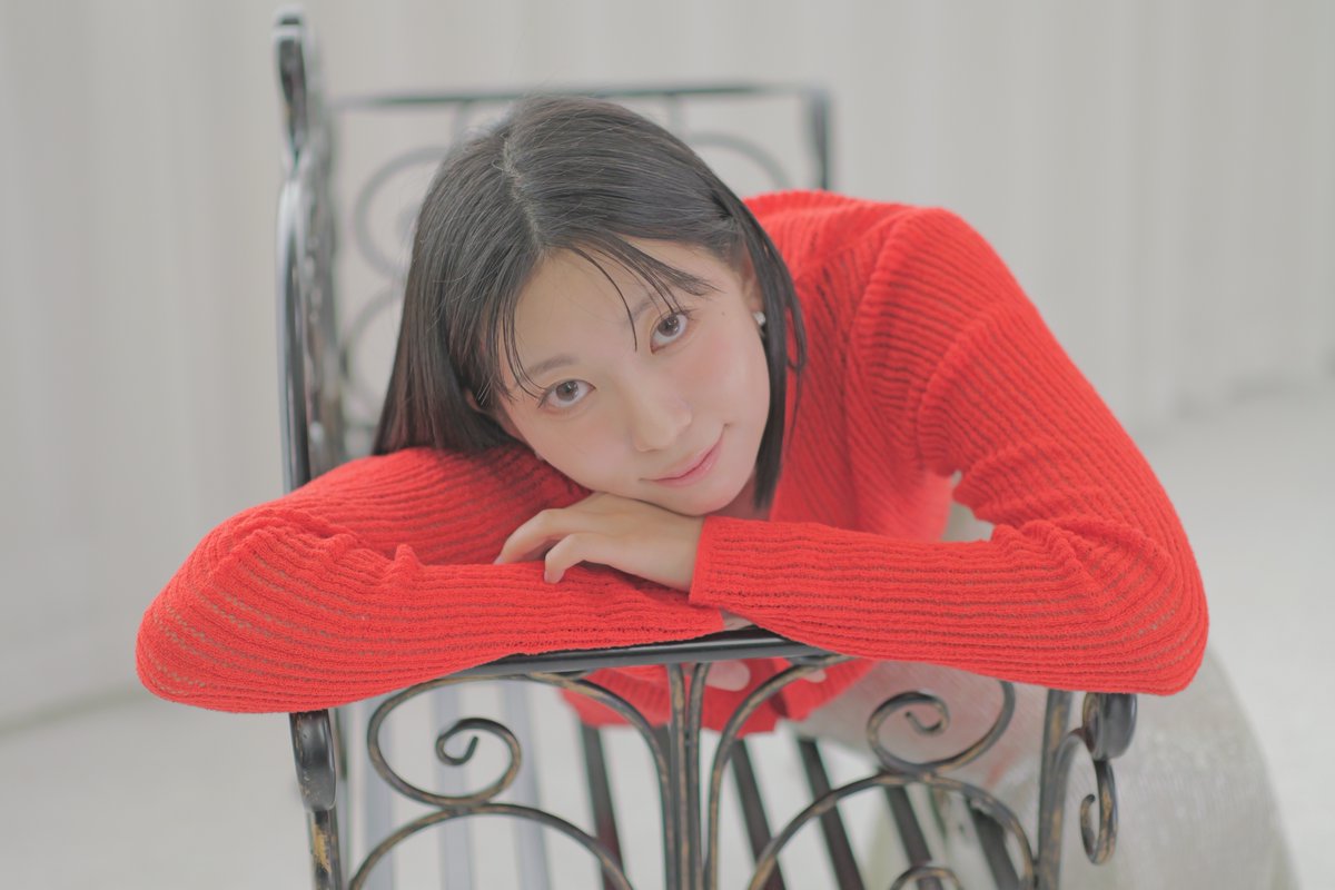 pe_haraguchi's tweet photo. 先日LUMIX主催のスタジオでのポートレート撮影に行ってきました^^
森脇先生に色々質問させていただき！！光や画角、カメラの設定等色々学ばせて頂いた1日でした！！色味や光の感覚が一段研ぎ澄まされた感じがします😊
ありがとうございます✨

#LUMIX
#GH7
#森脇章彦　
#斉藤明日美 https://t.co/QX9iUGum45