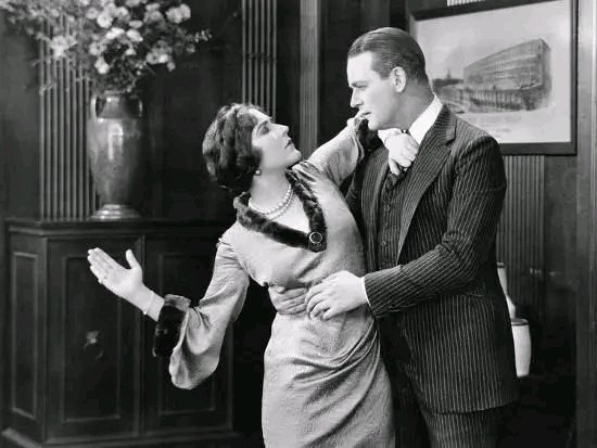 The day she hits you, she’s not your woman—she’s your enemy. And enemies don’t get cuddles.

 They get consequences.

Here’s the brutal code every man must burn into his brain:

1. A Woman Who Hits a Man Is Not a Victim—She’s an Aggressor